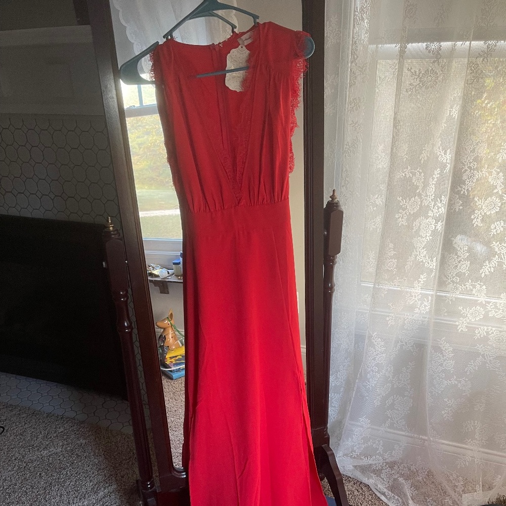 Altar’s state long occasion dress